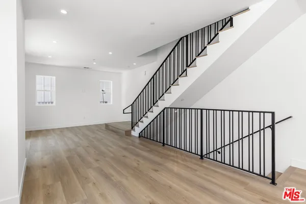 $5,200 | 5048 Cleon Avenue, Unit 1, North Hollywood, CA 91601