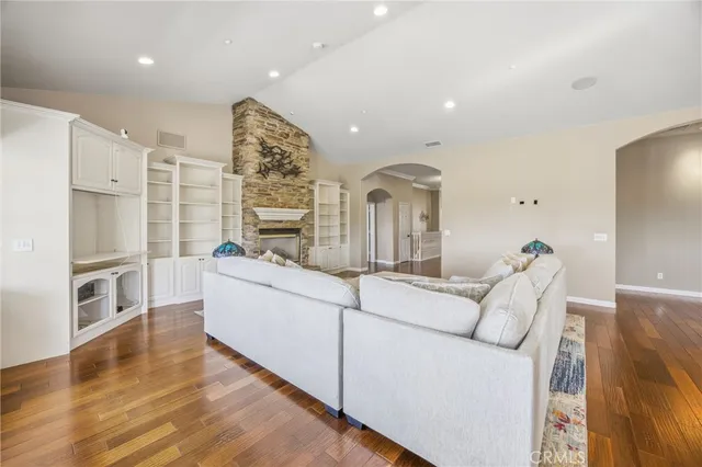 $1,499,900 | 31027 East Sunset Drive North, Redlands, CA 92373