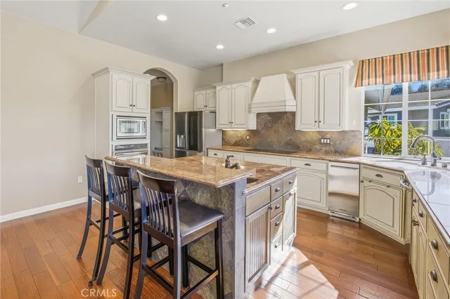 $1,499,900 | 31027 East Sunset Drive North, Redlands, CA 92373