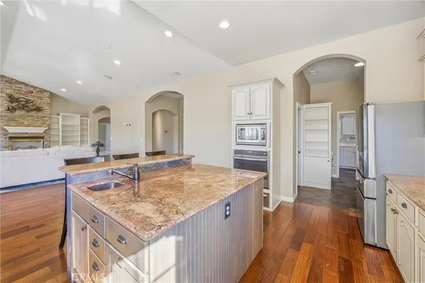 $1,479,900 | 31027 East Sunset Drive North, Redlands, CA 92373