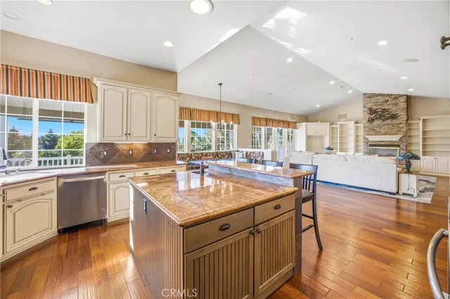 $1,499,900 | 31027 East Sunset Drive North, Redlands, CA 92373