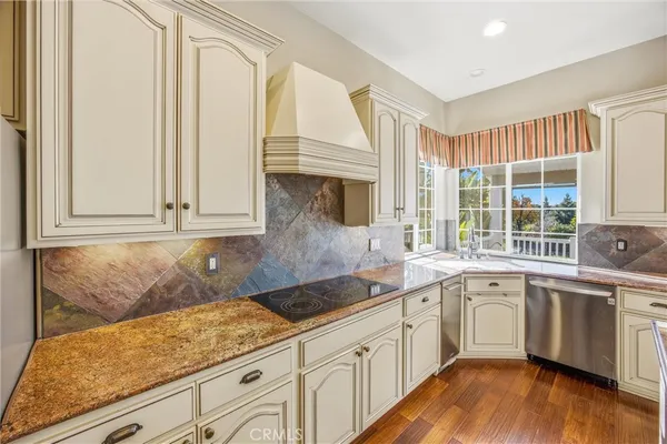 $1,479,900 | 31027 East Sunset Drive North, Redlands, CA 92373