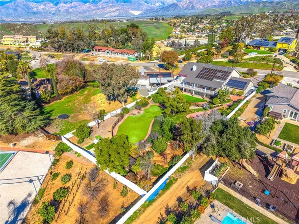 $1,479,900 | 31027 East Sunset Drive North, Redlands, CA 92373