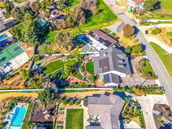 $1,479,900 | 31027 East Sunset Drive North, Redlands, CA 92373