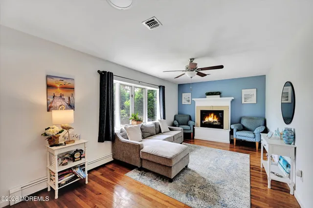 $3,600 | 855 Derry Drive, Toms River, NJ 08753