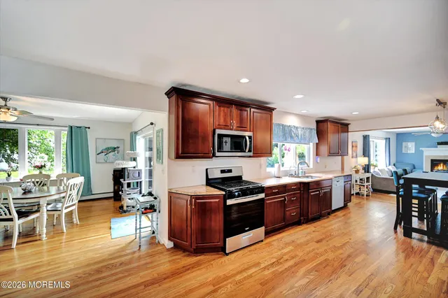 $3,600 | 855 Derry Drive, Toms River, NJ 08753