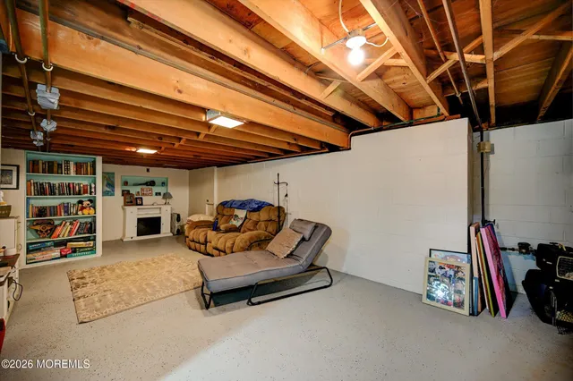 $3,600 | 855 Derry Drive, Toms River, NJ 08753