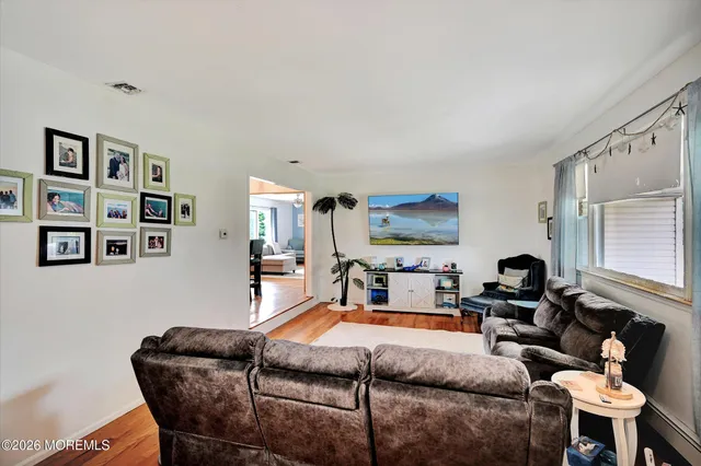 $3,600 | 855 Derry Drive, Toms River, NJ 08753