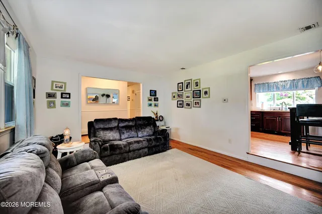 $3,600 | 855 Derry Drive, Toms River, NJ 08753