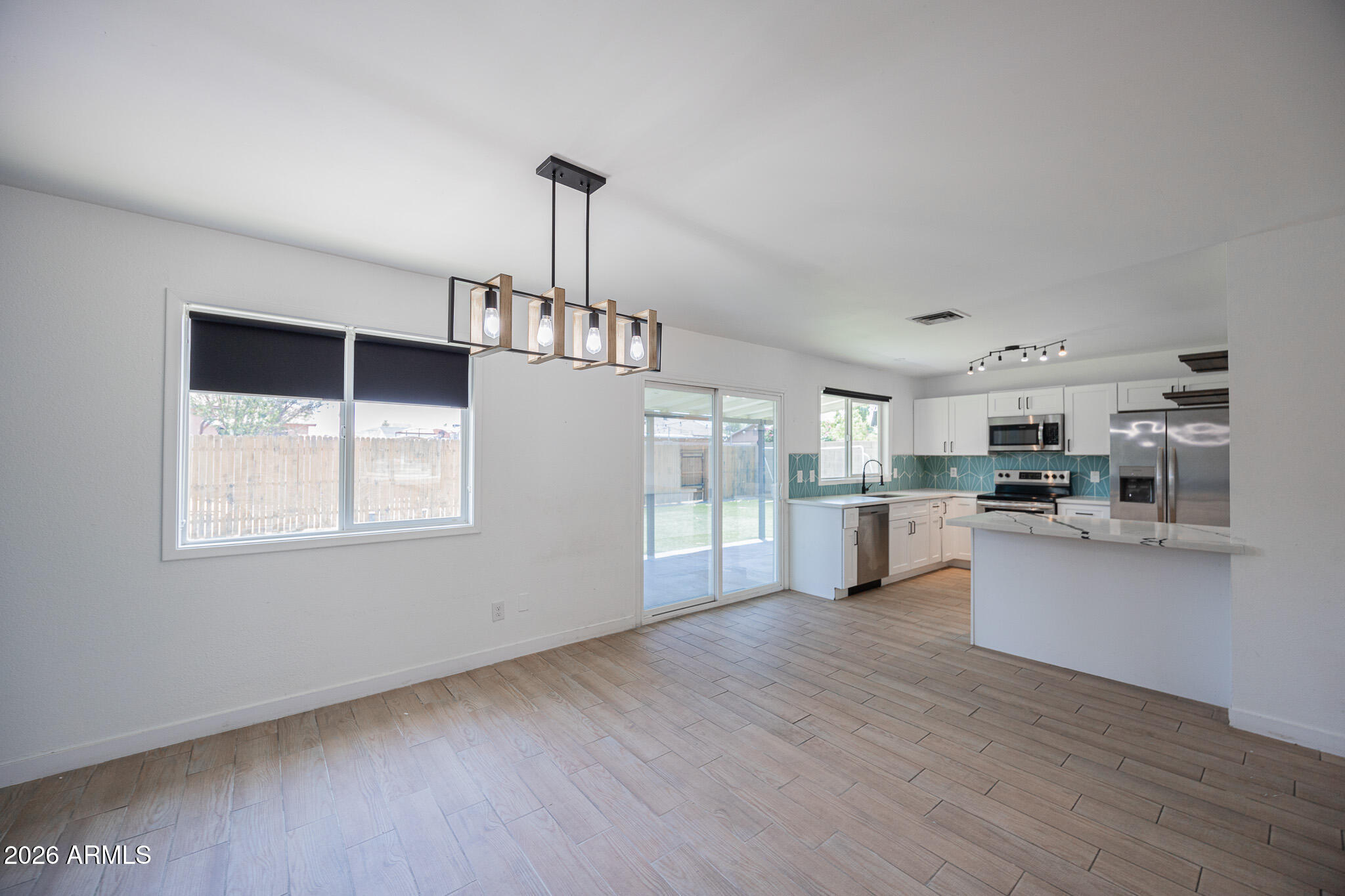 2519 West Vineyard Road Tempe, AZ 85282 - Photo 9 of 25 B33A6318