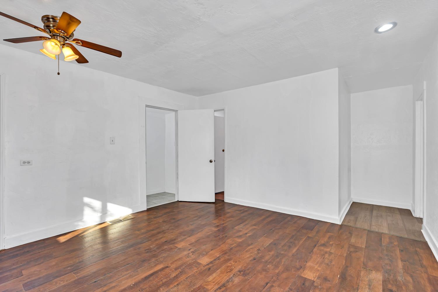 710 South G Street Madera, CA 93637 - Photo 13 of 32