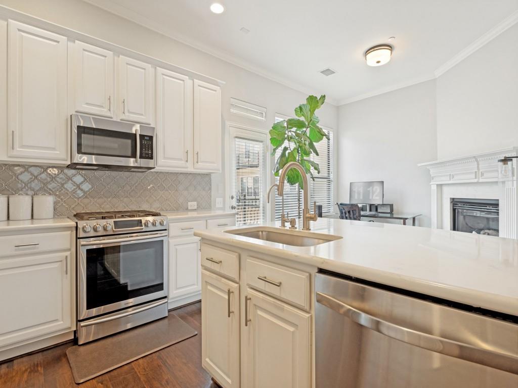 5713 Lunsford Road Plano, TX 75024 - Photo 11 of 21