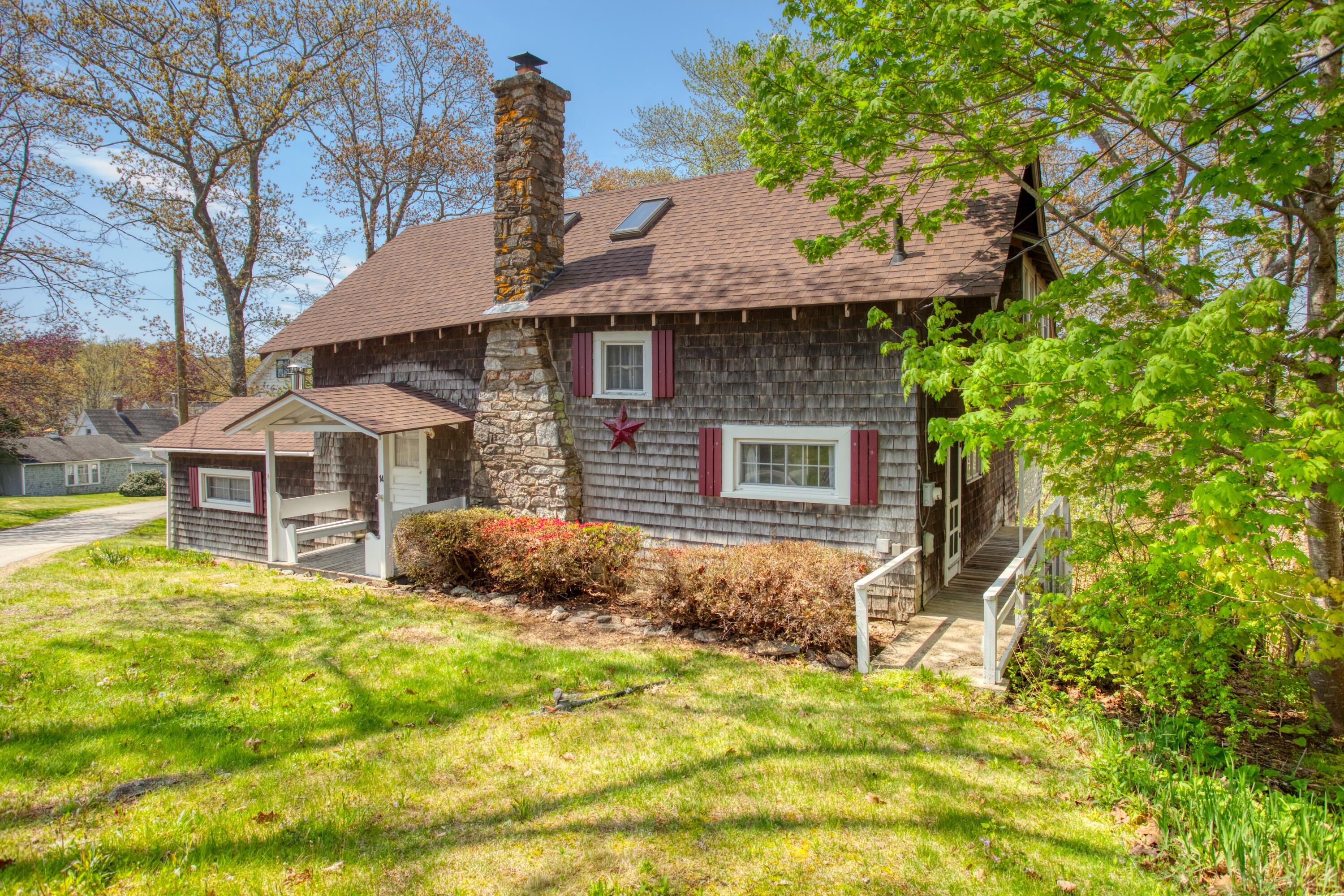 14 Summit Road Boothbay Harbor, ME 04538 - Photo 2 of 39 14SummitRdIMG_8143