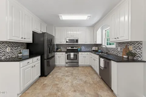 $275,000 | 217 Deep Creek Drive, Clayton, NC 27520