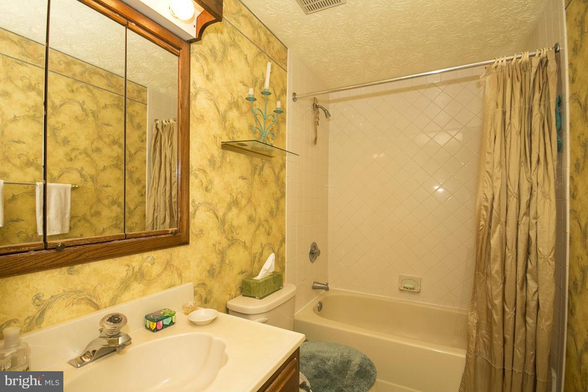 4 Rader Court Baltimore, MD 21234 - Photo 13 of 25 Upper Level Bath