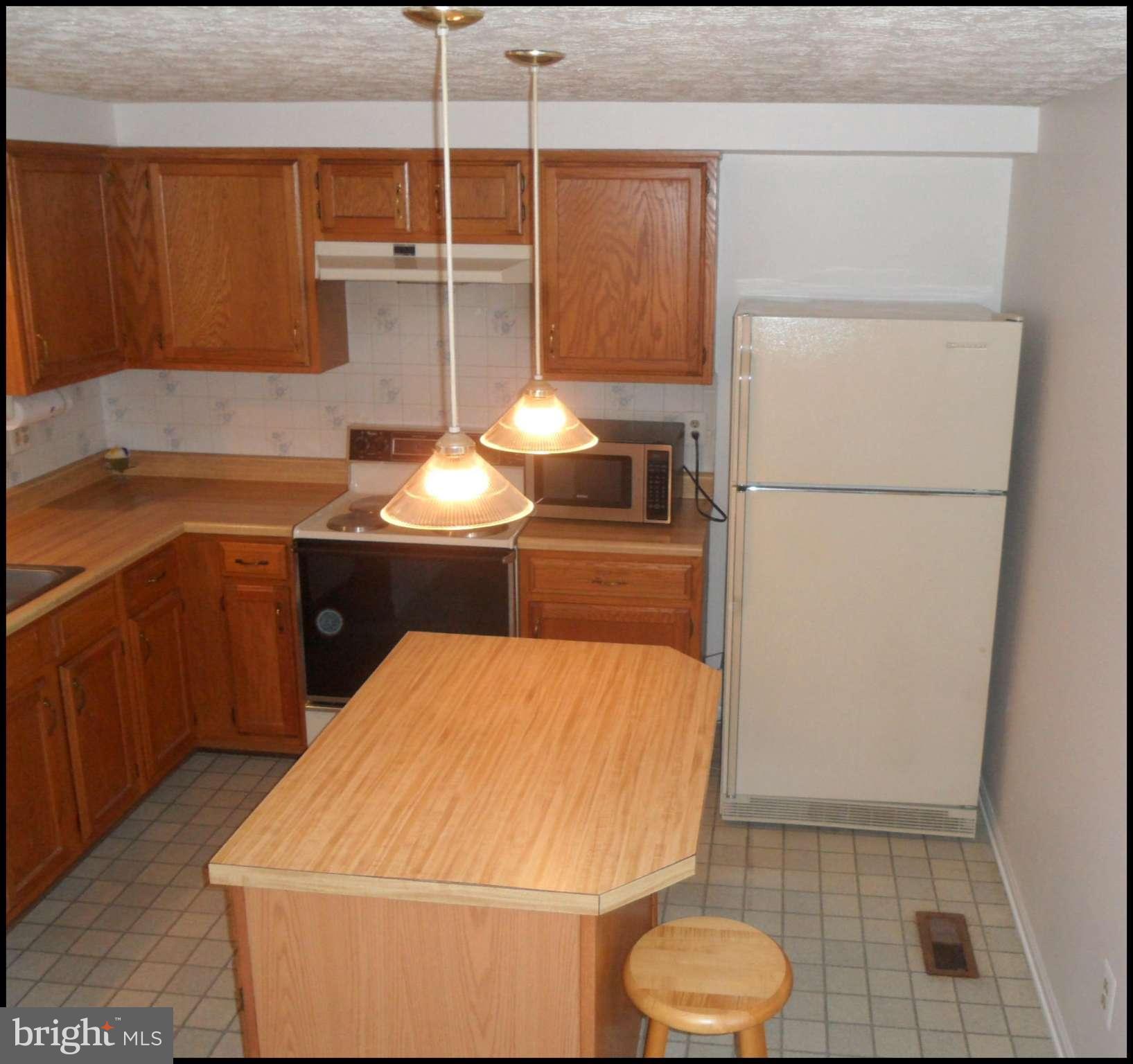 4 Rader Court Baltimore, MD 21234 - Photo 8 of 25 Kitchen