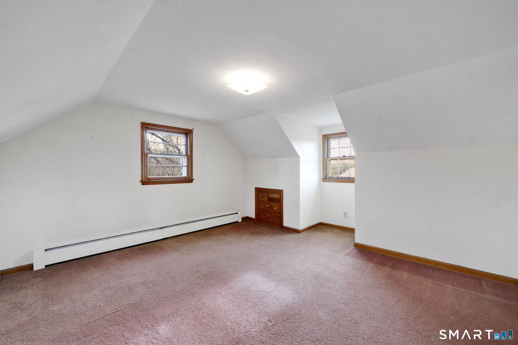 10 Helena Lane Windsor Locks, CT 06096 - Photo 20 of 36 an empty room with windows