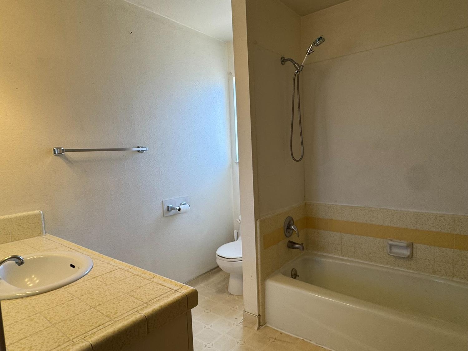 2300 Drew Avenue Turlock, CA 95382 - Photo 14 of 28