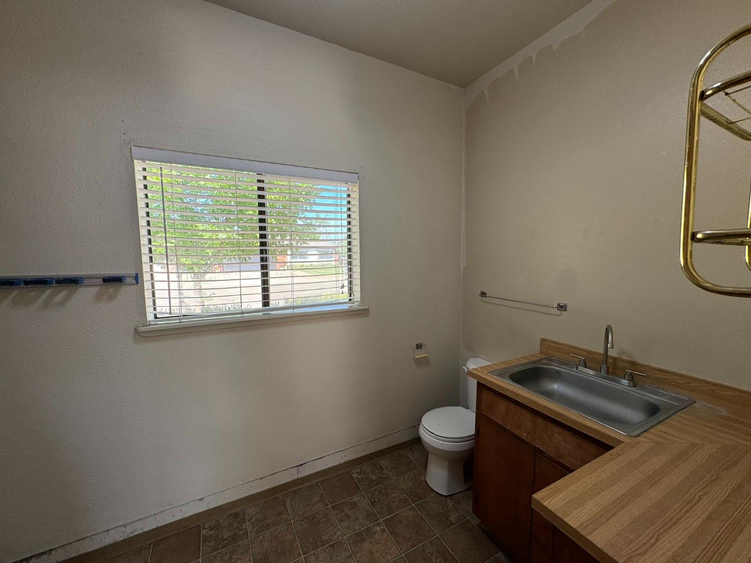 2300 Drew Avenue Turlock, CA 95382 - Photo 26 of 28