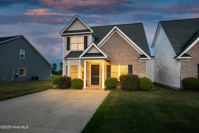 $1,750 | 2209 Remington Court, Unit A, Greenville, NC 27834