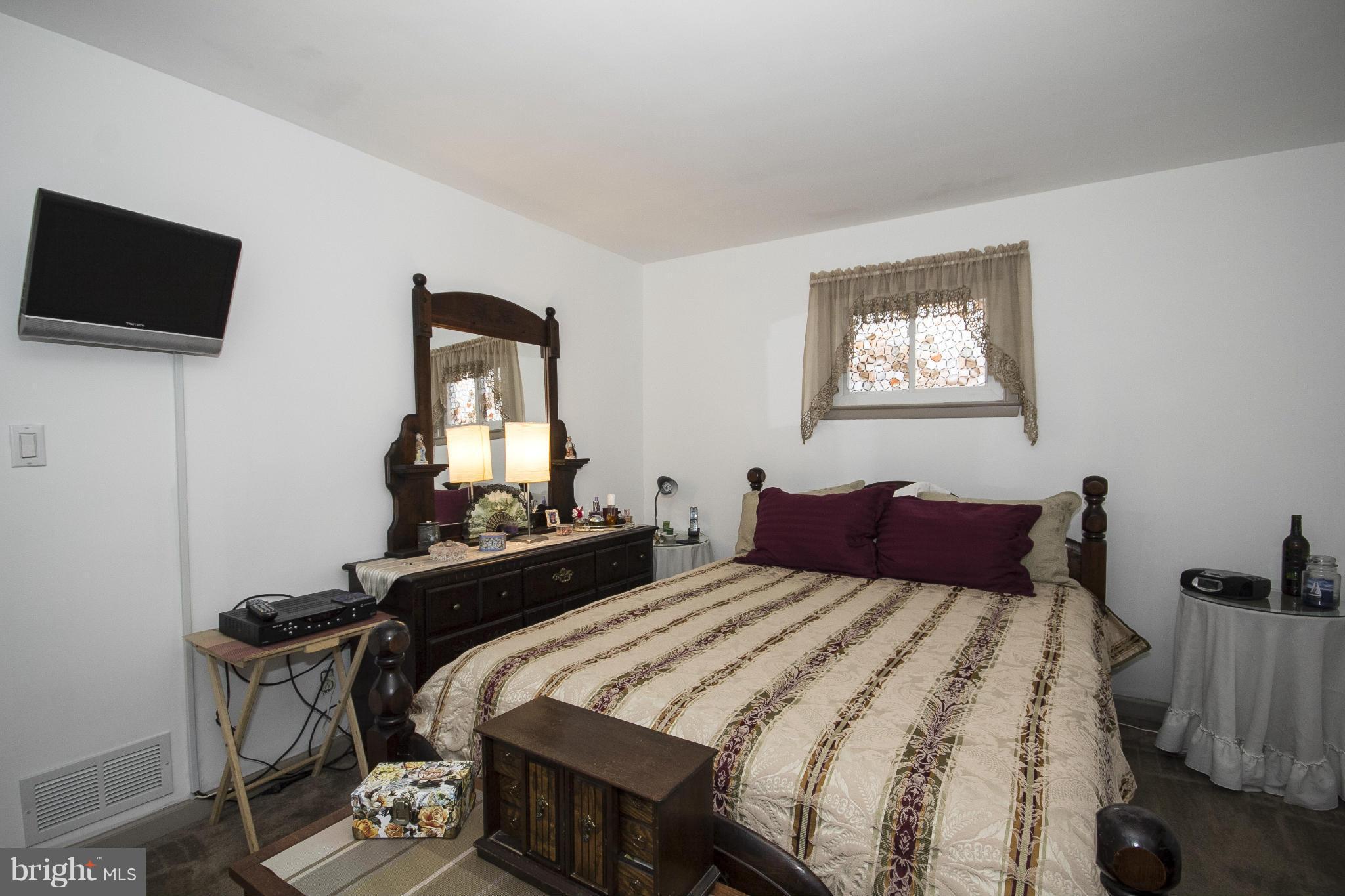4259 Darleigh Road Baltimore, MD 21236 - Photo 13 of 30 Spacious Master