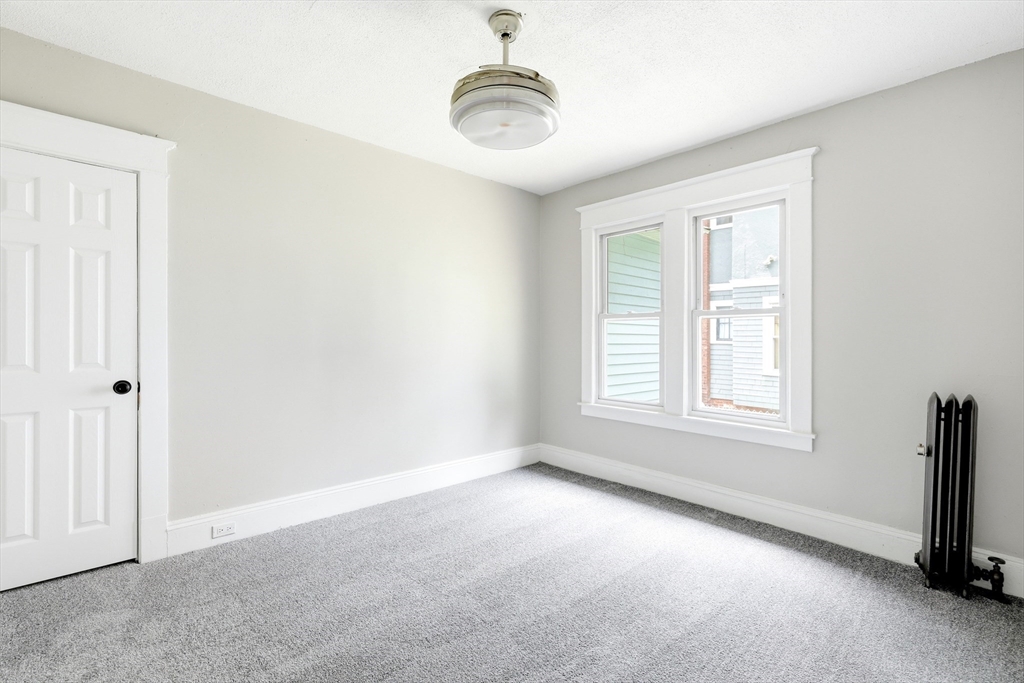 341-343 White Street Springfield, MA 01108 - Photo 15 of 27