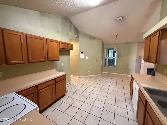$184,900 | 8319 Springtree Road, Jacksonville, FL 32210