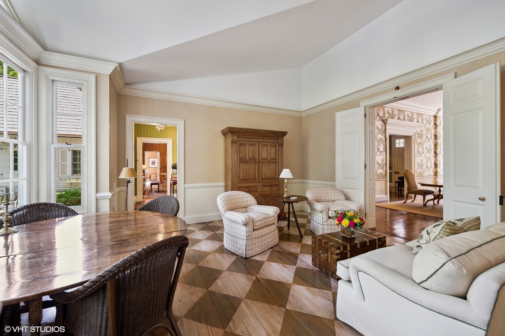 25 Indian Hill Road Winnetka, IL 60093 - Photo 52 of 84 a living room with furniture and wooden floor