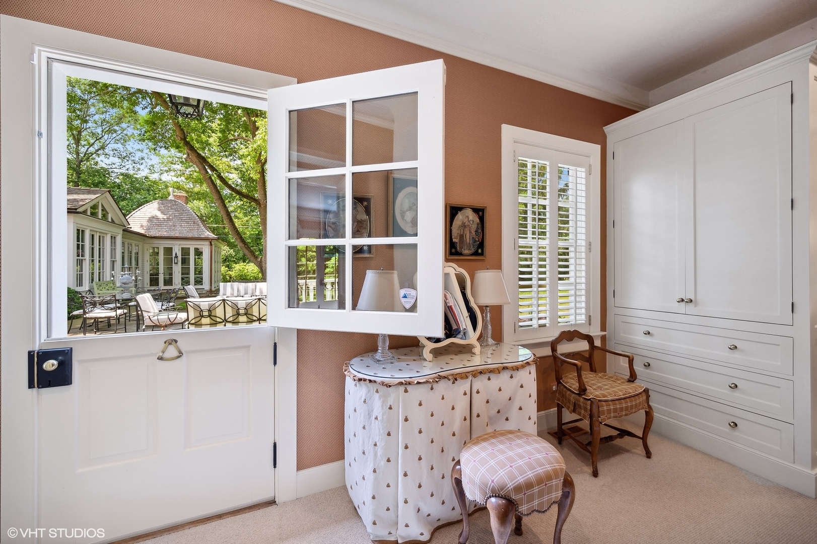 25 Indian Hill Road Winnetka, IL 60093 - Photo 62 of 84 a living room with furniture and entry gate