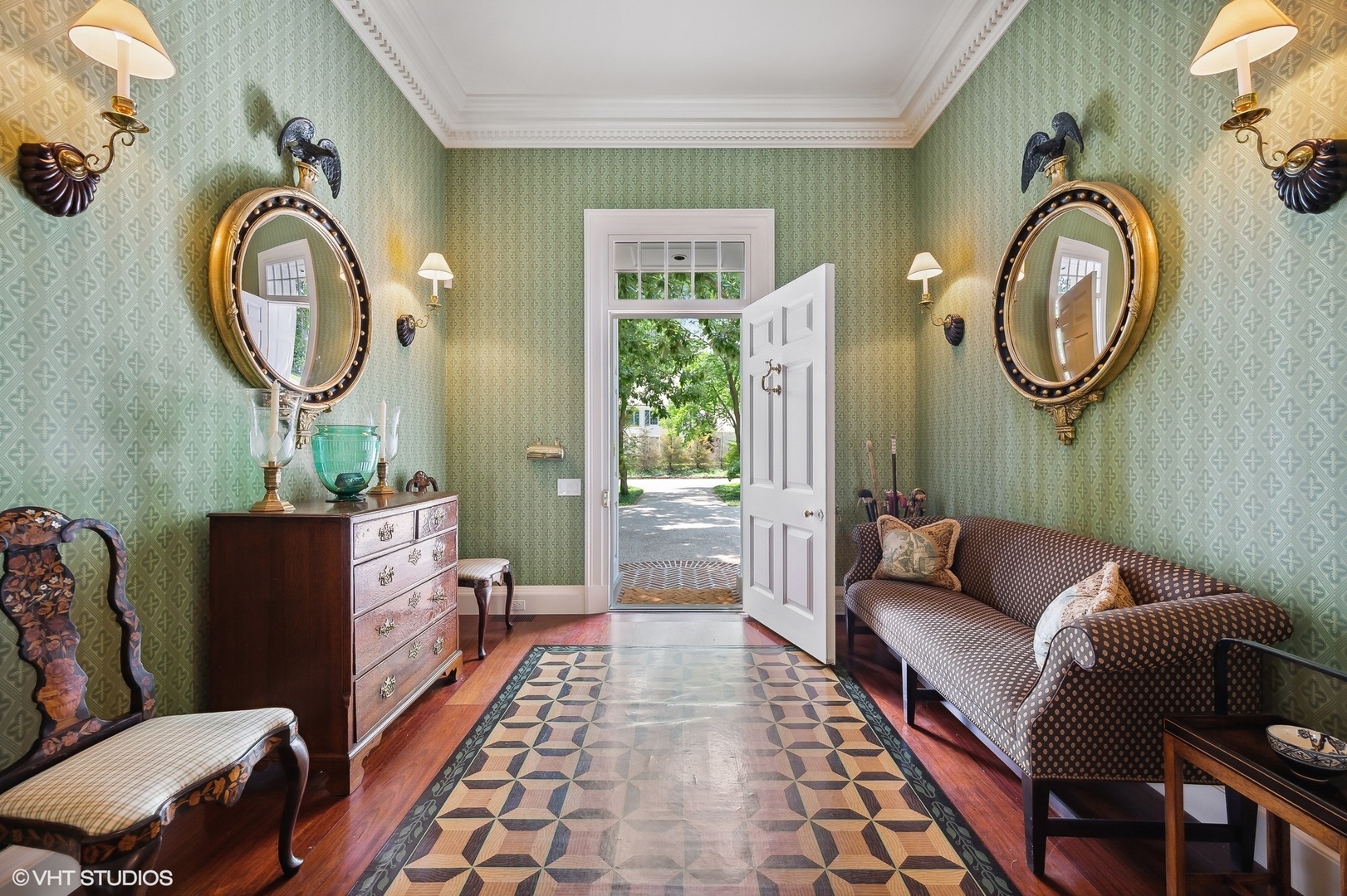 25 Indian Hill Road Winnetka, IL 60093 - Photo 8 of 84 a living room with furniture and a mirror