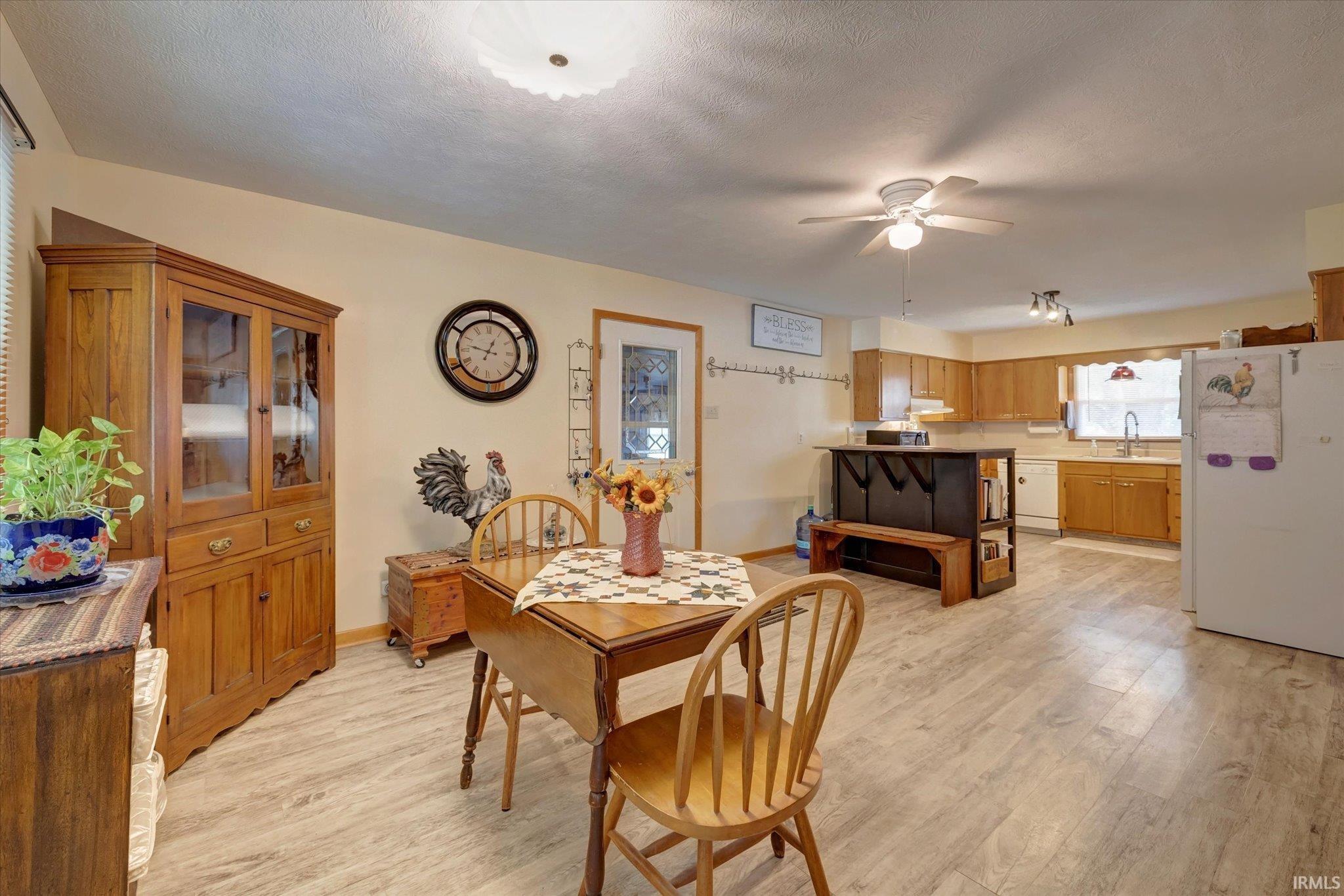 1697 North St Road Bloomfield, IN 47424 - Photo 7 of 32