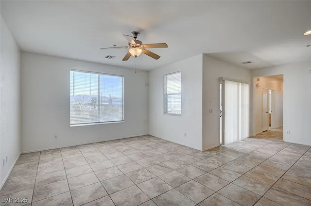$1,175 | 4437 Dover Straight Street, Unit 208, Las Vegas, NV 89115