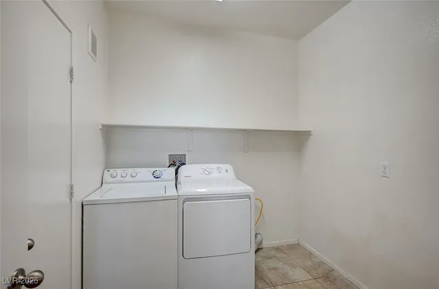 $1,175 | 4437 Dover Straight Street, Unit 208, Las Vegas, NV 89115