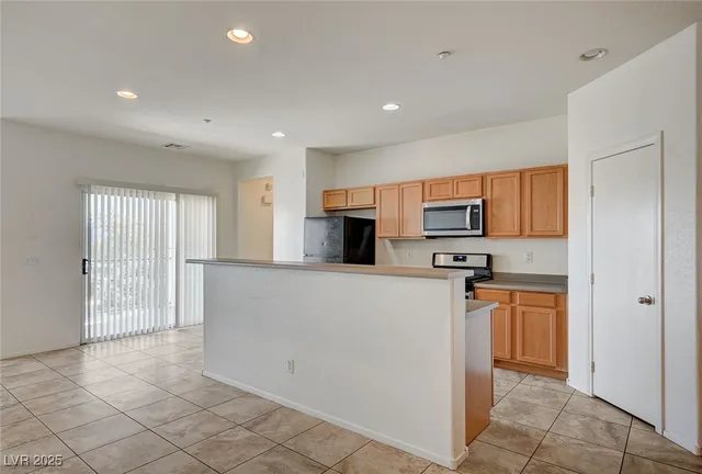 $1,175 | 4437 Dover Straight Street, Unit 208, Las Vegas, NV 89115