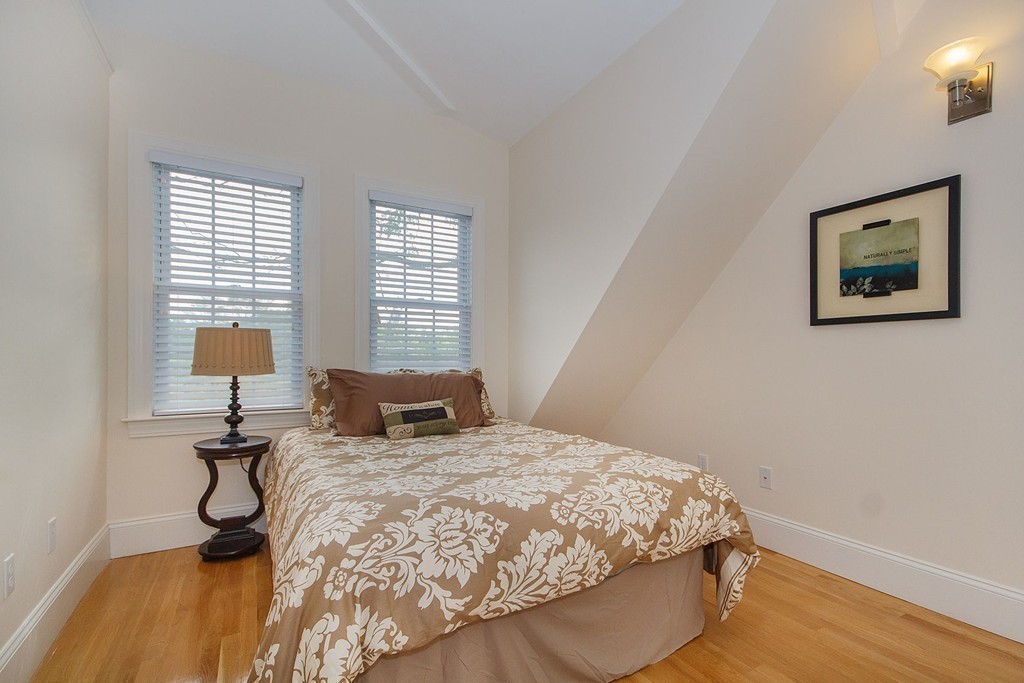 67 Bay State Road, Unit 1 Cambridge, MA 02138 - Photo 8 of 13 Gallery Image 8