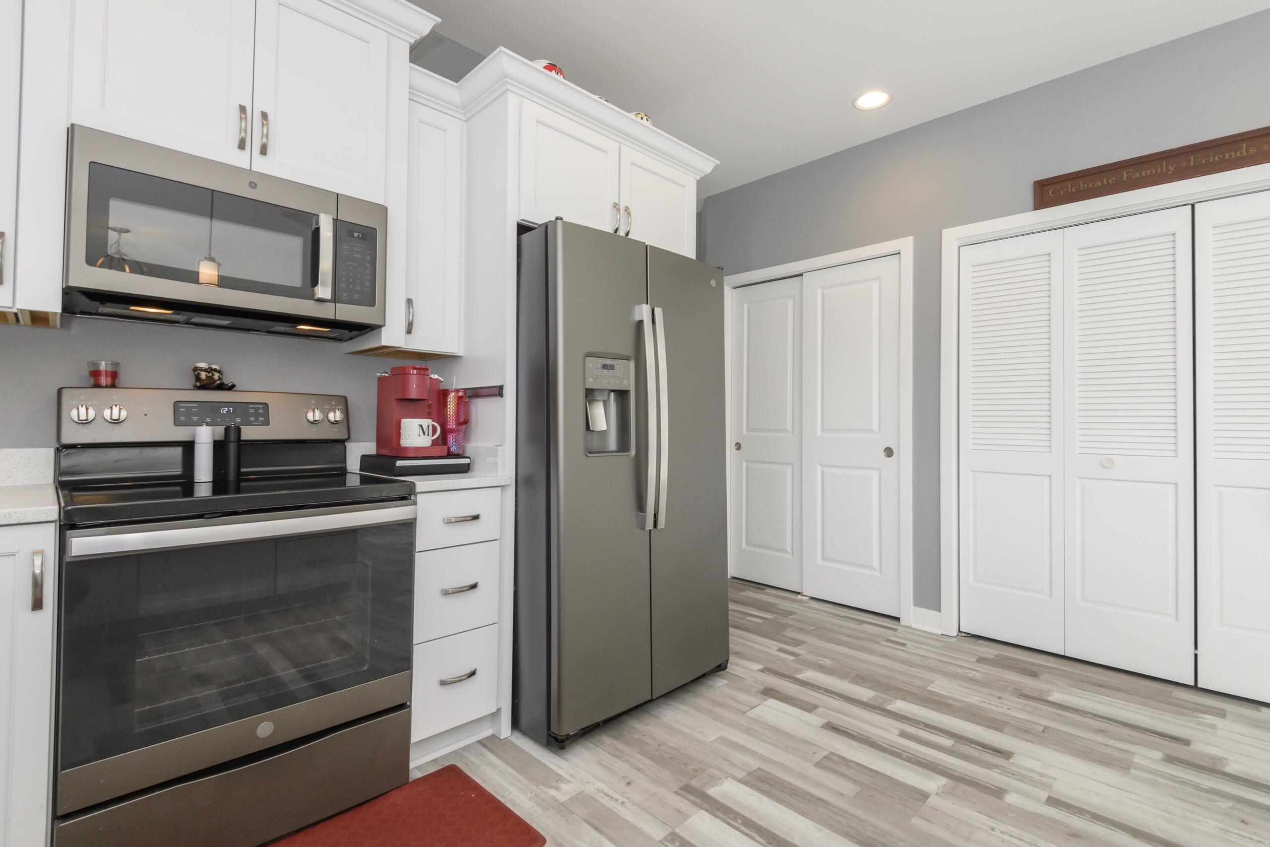 106 Phantom Lake Mukwonago, WI 53149 - Photo 12 of 50 106 Phantom Lake-22