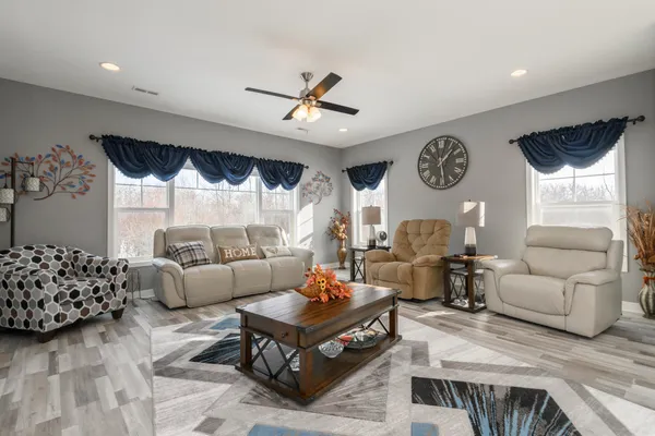 $459,900 | 106 Phantom Lake, Mukwonago, WI 53149