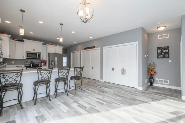 $459,900 | 106 Phantom Lake, Mukwonago, WI 53149
