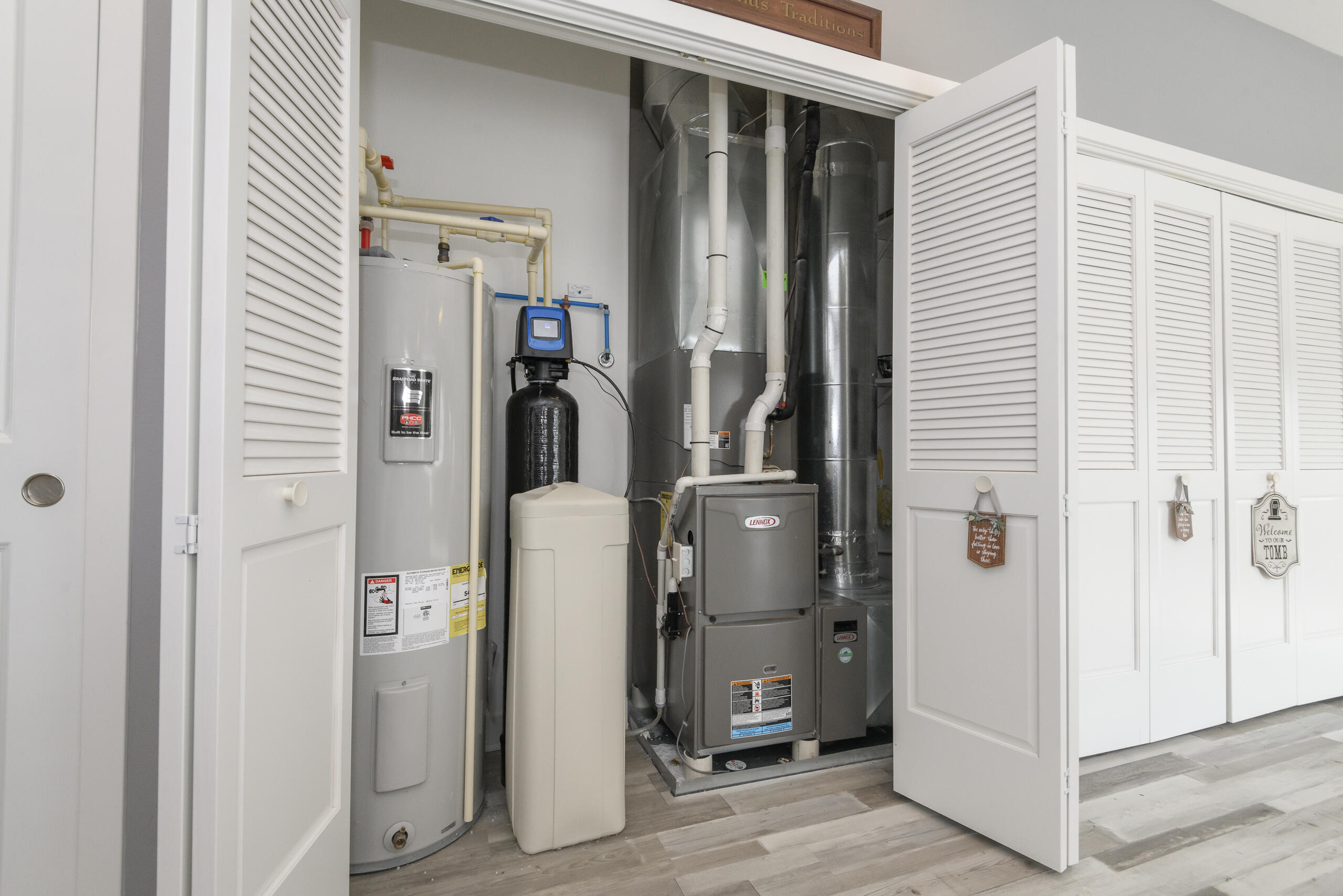 106 Phantom Lake Mukwonago, WI 53149 - Photo 28 of 50 106 Phantom Lake-38b