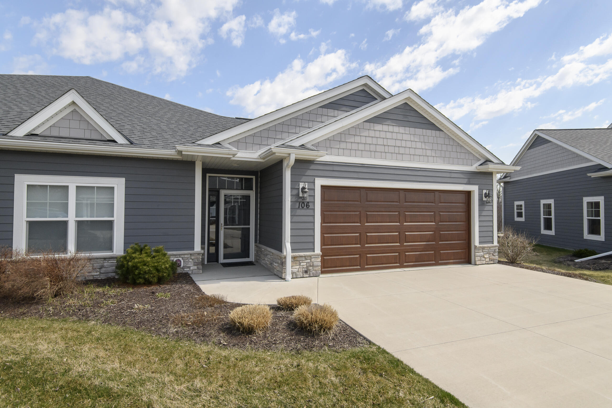 106 Phantom Lake Mukwonago, WI 53149 - Photo 3 of 49 106 Phantom Lake-6