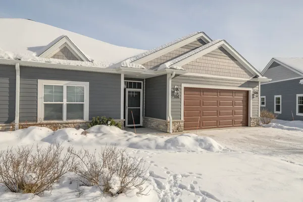 $459,900 | 106 Phantom Lake, Mukwonago, WI 53149