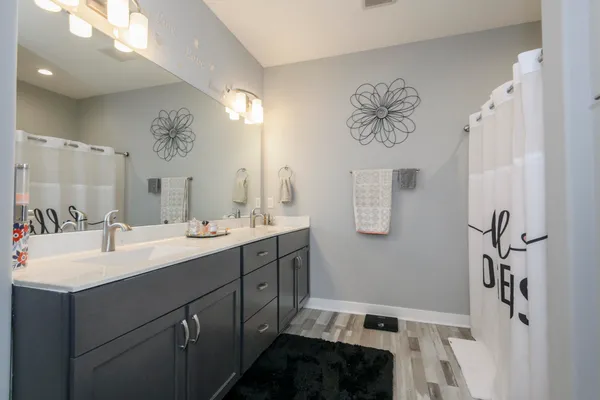 $459,900 | 106 Phantom Lake, Mukwonago, WI 53149