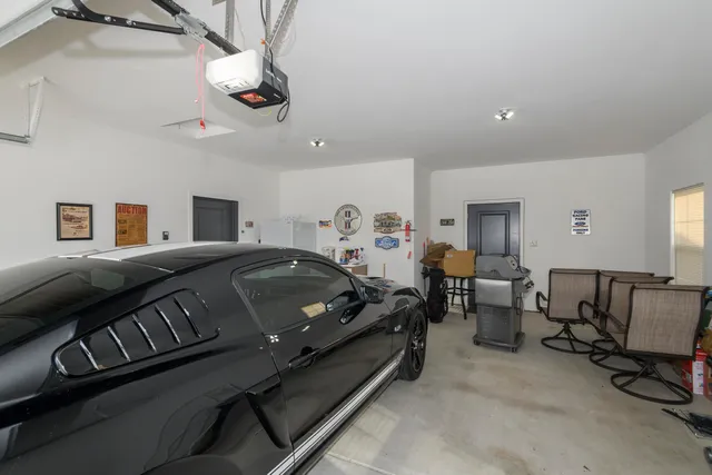 $469,900 | 106 Phantom Lake, Mukwonago, WI 53149