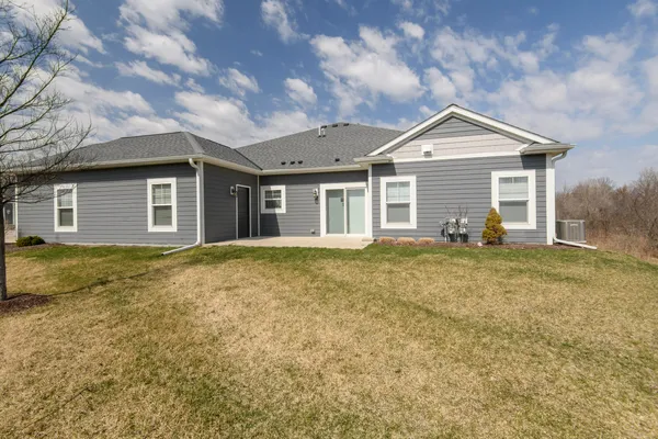 $459,900 | 106 Phantom Lake, Mukwonago, WI 53149
