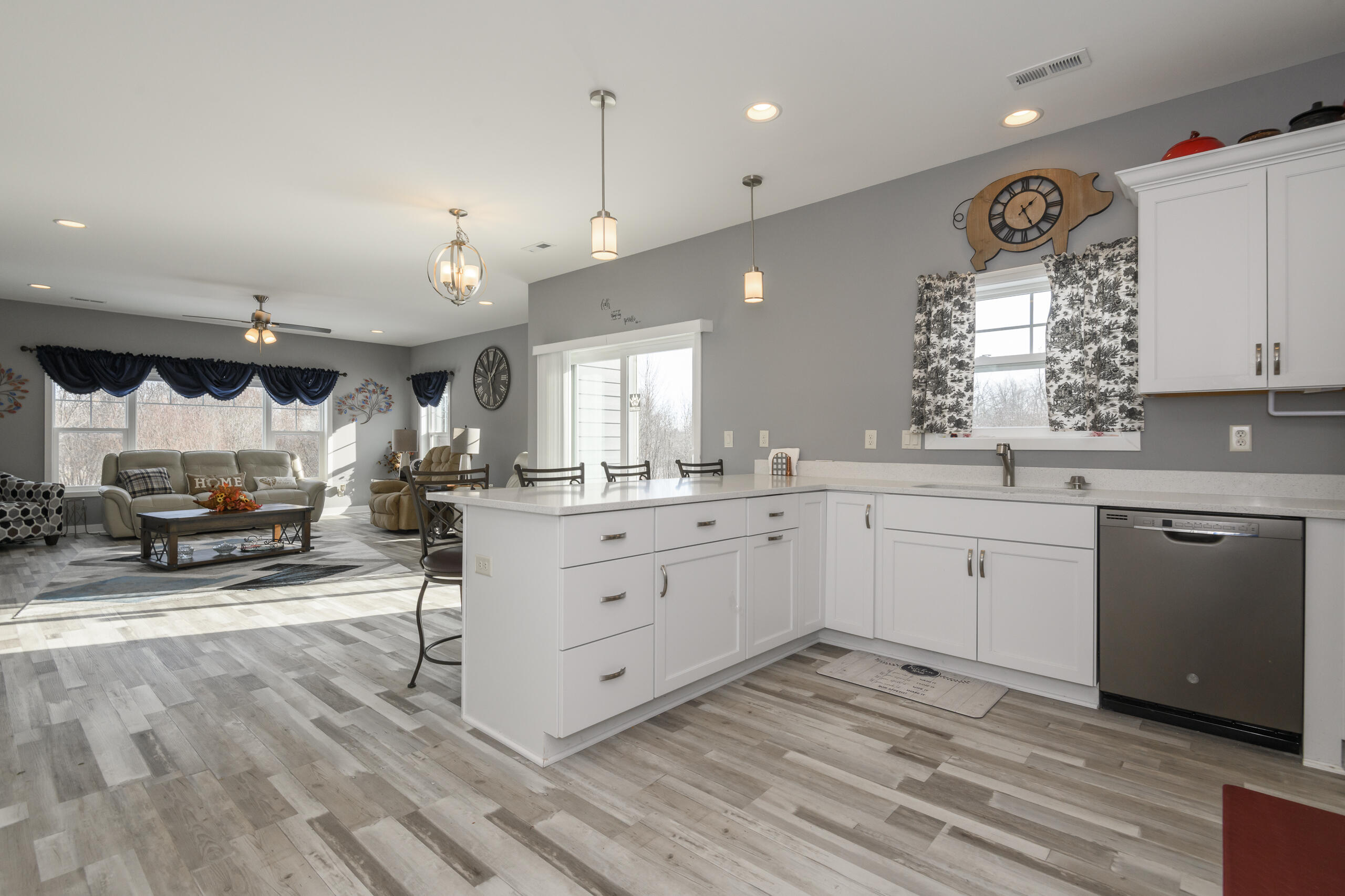 106 Phantom Lake Mukwonago, WI 53149 - Photo 7 of 50 106 Phantom Lake-17