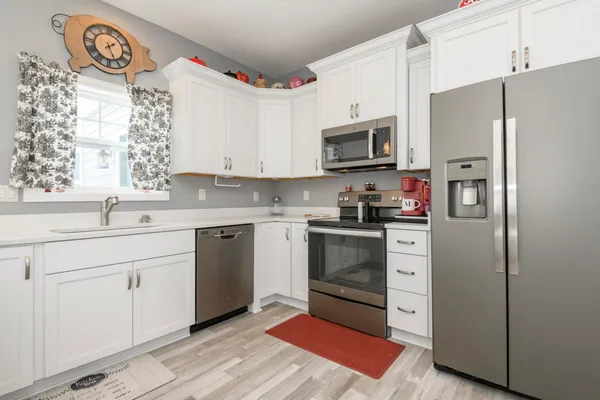 $459,900 | 106 Phantom Lake, Mukwonago, WI 53149
