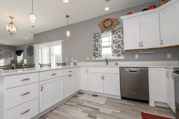 $459,900 | 106 Phantom Lake, Mukwonago, WI 53149