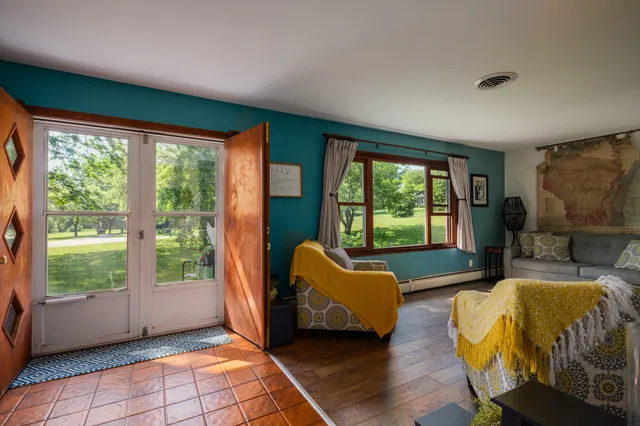 $549,900 | 21200 82nd Street, Bristol, WI 53104