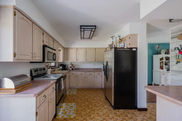 $549,900 | 21200 82nd Street, Bristol, WI 53104