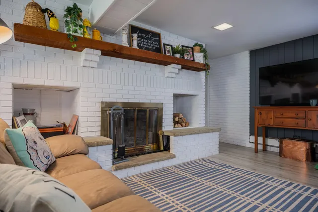 $549,900 | 21200 82nd Street, Bristol, WI 53104